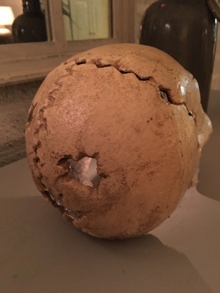 Großer anatomischer Schädel - Gusseisen - Weiß-Rost